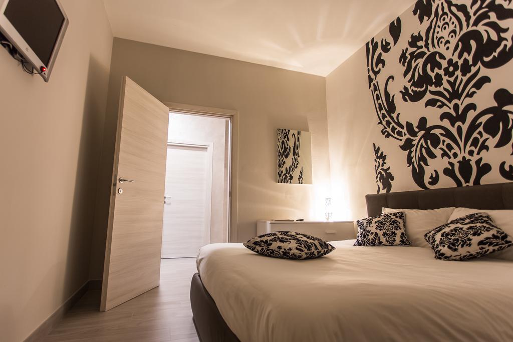 Lm House Apartment Lonato Exterior photo