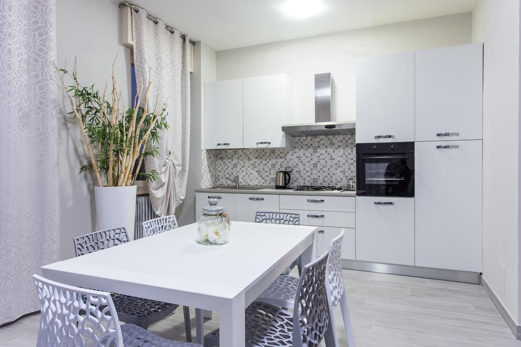 Lm House Apartment Lonato Exterior photo