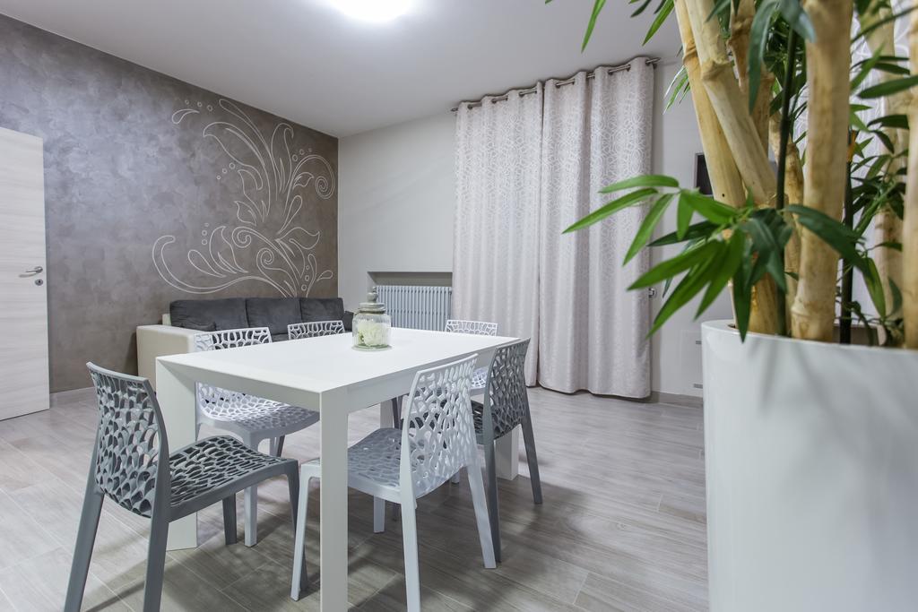 Lm House Apartment Lonato Exterior photo