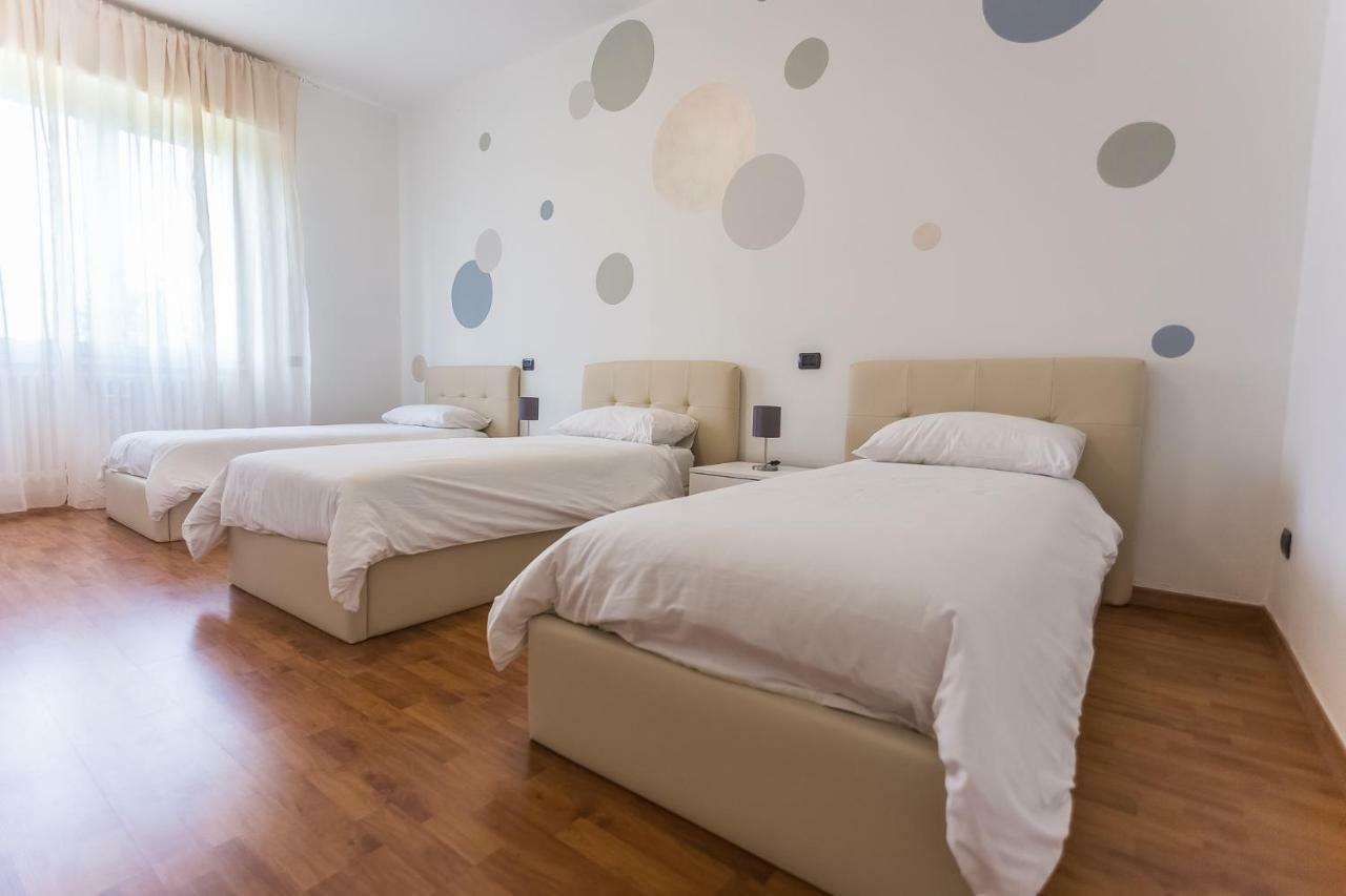 Lm House Apartment Lonato Exterior photo
